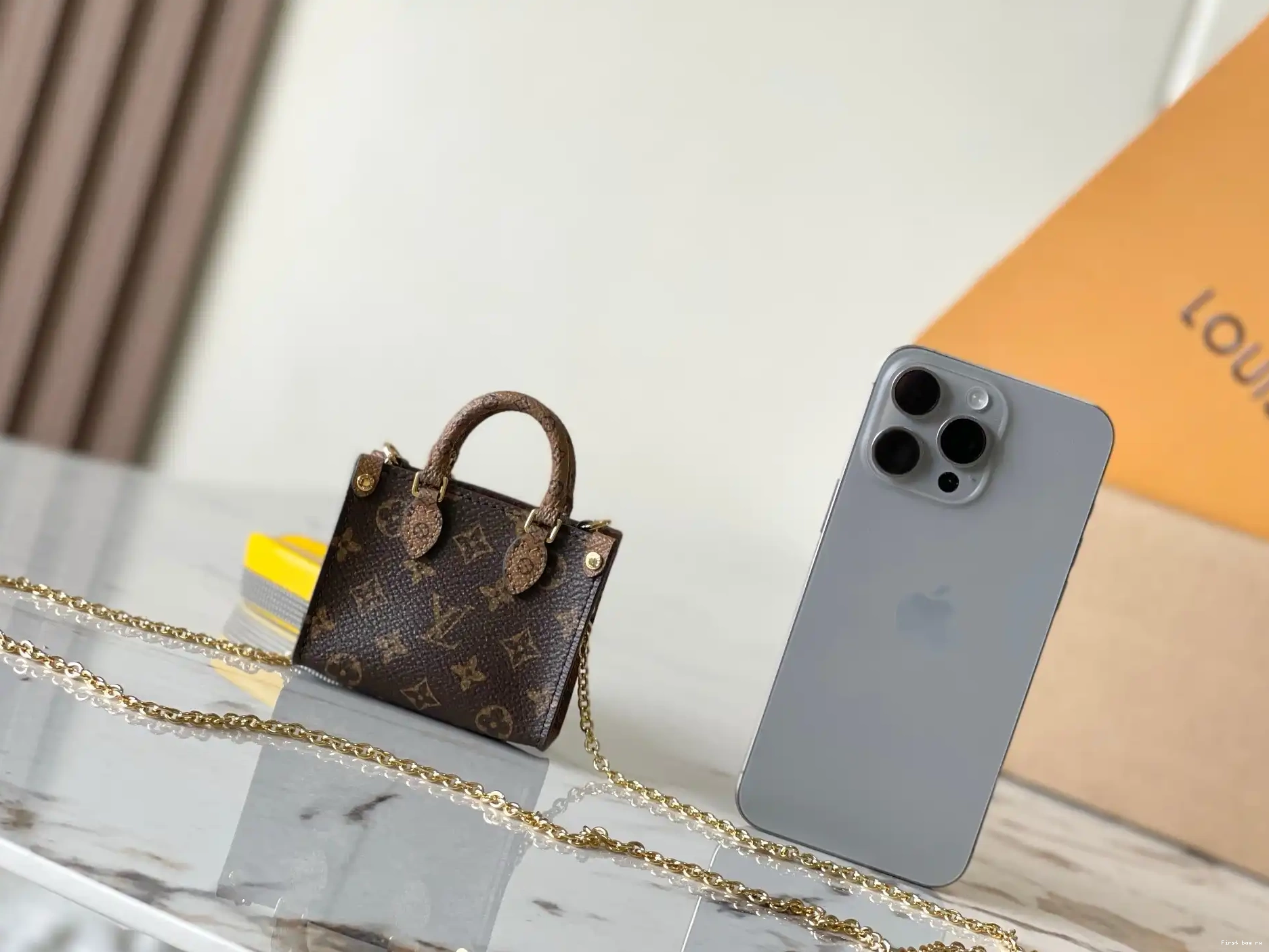 First bag ru LOUIS VUITTON MICRO-8.5*3.5*10.5CM ONTHEGO 0627